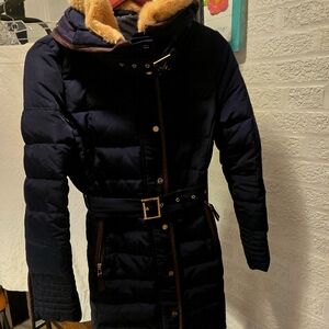 Zara Women's Navy Puffer Coat with Faux Fur Trim